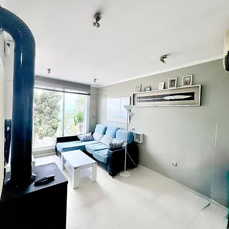 Atico Con Solarium En Pedregalejo מאלגה